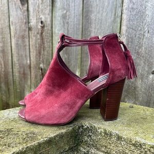 White House Black Market red sued open toe chunky heel shoes 7 1/2